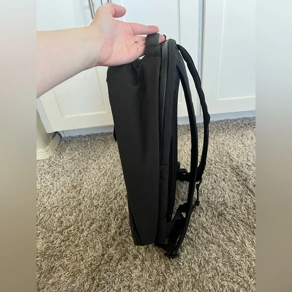 ALPAKA Metro Pro Business Travel Padded Weatherproof Backpack 24L in Black NWOT - Picture 10 of 16